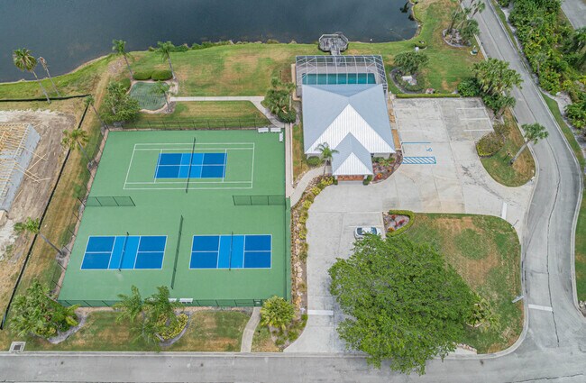 Building Photo - 1578 Eagles Cir