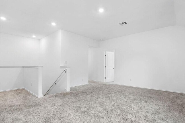 Building Photo - 1205 Sweetspire St