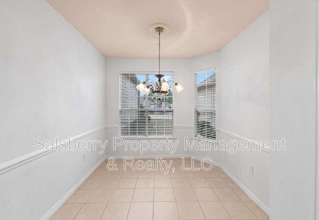 Building Photo - 252 Heritage Hill Dr