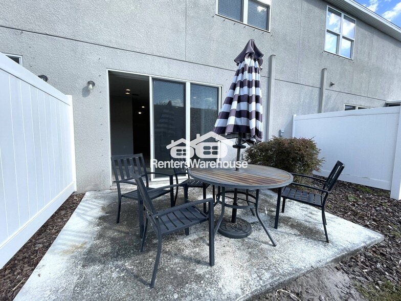 Building Photo - 7025 Grand Elm Dr