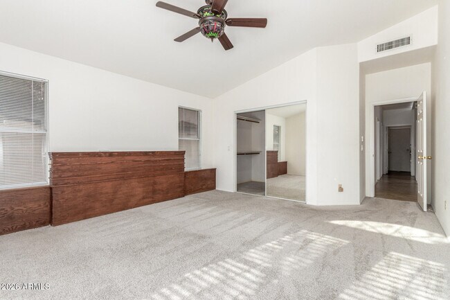 Building Photo - 1629 S Ash Dr