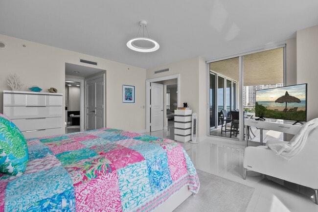 Building Photo - 3800 N Ocean Dr