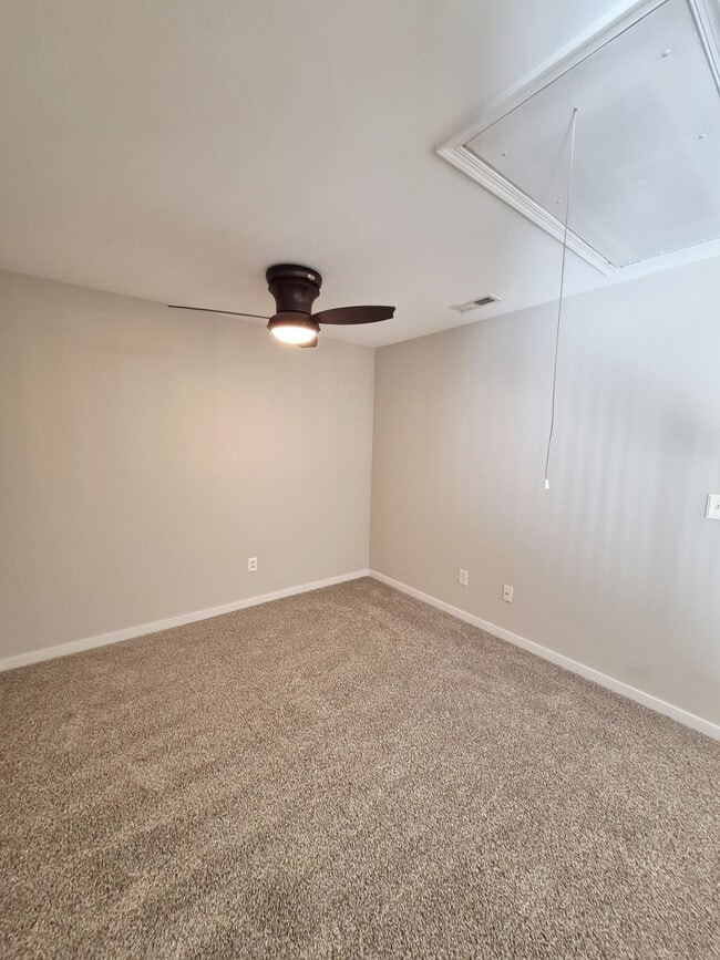 Building Photo - 1563 Providence Knoll Dr