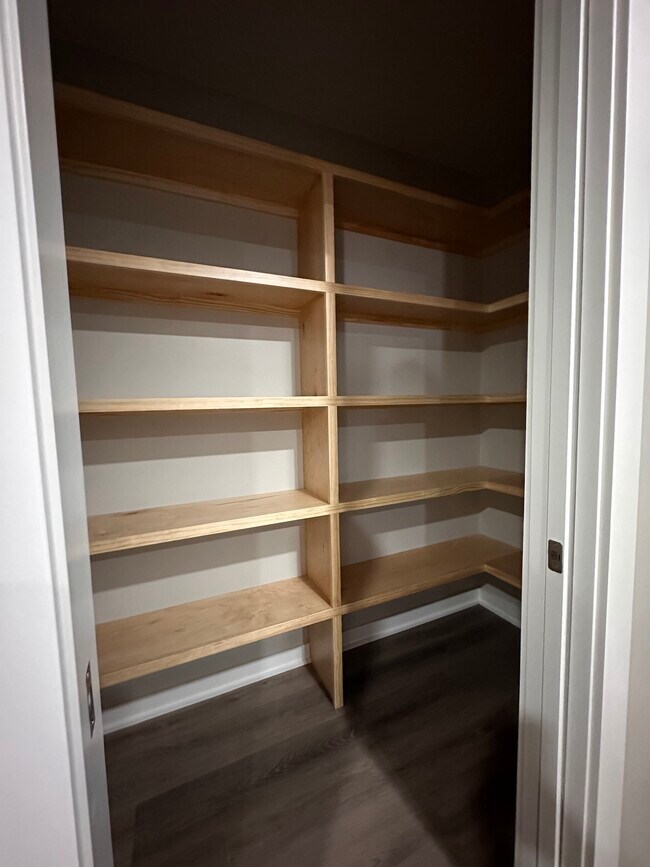 Building Photo - 2420 S Ida St