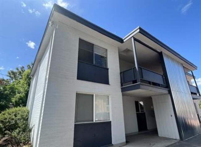 Building Photo - 1638 S 900 E