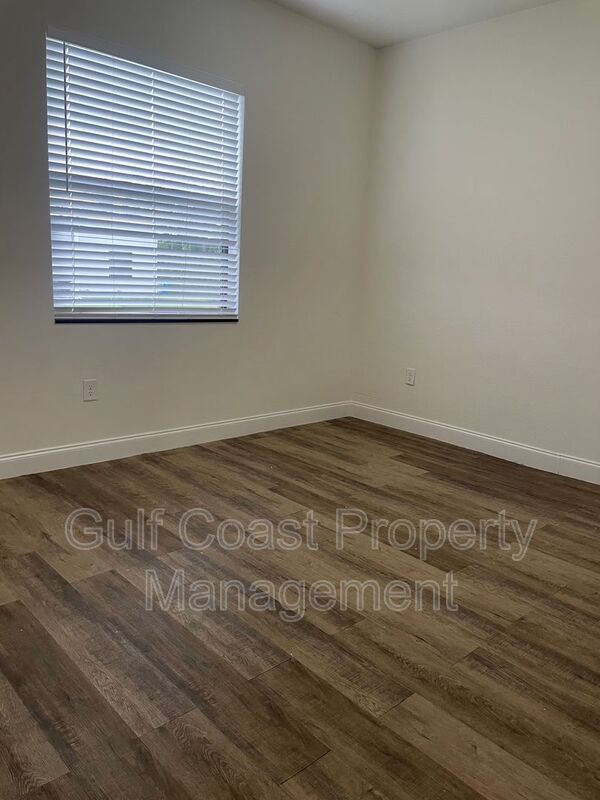 Building Photo - 126 Viewpoint Dr