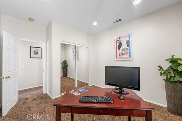 Building Photo - 39951 Capland Dr