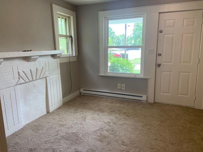 Building Photo - 3461 Sunnycrest Ave