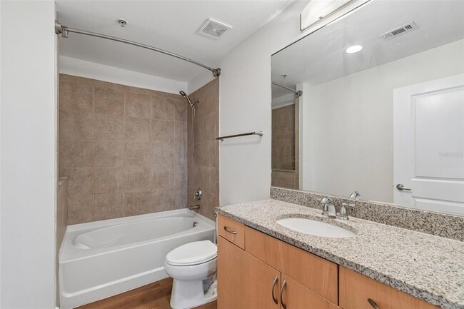 Building Photo - 777 N Ashley Dr