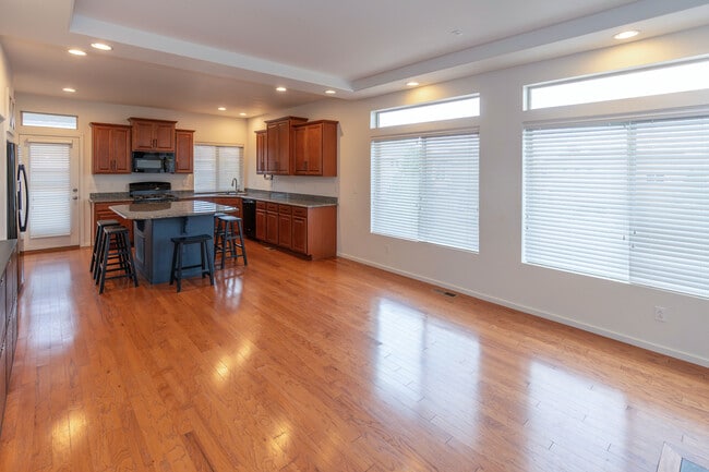 Building Photo - 4490 Vindaloo Dr