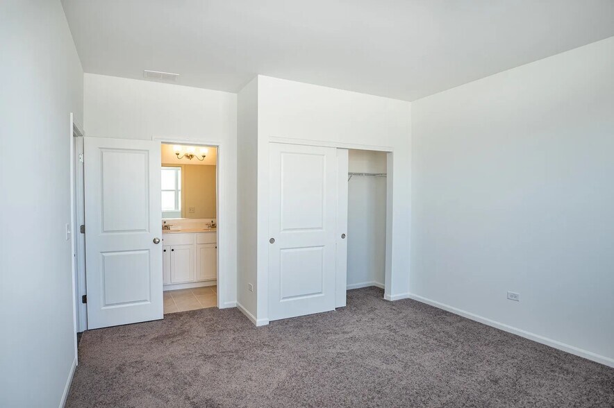 Building Photo - 4283 Chelsea Manor Cir