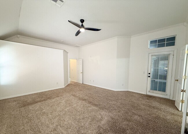 Building Photo - Gated in West Edmond! Storm Shelter! Tons of Space!