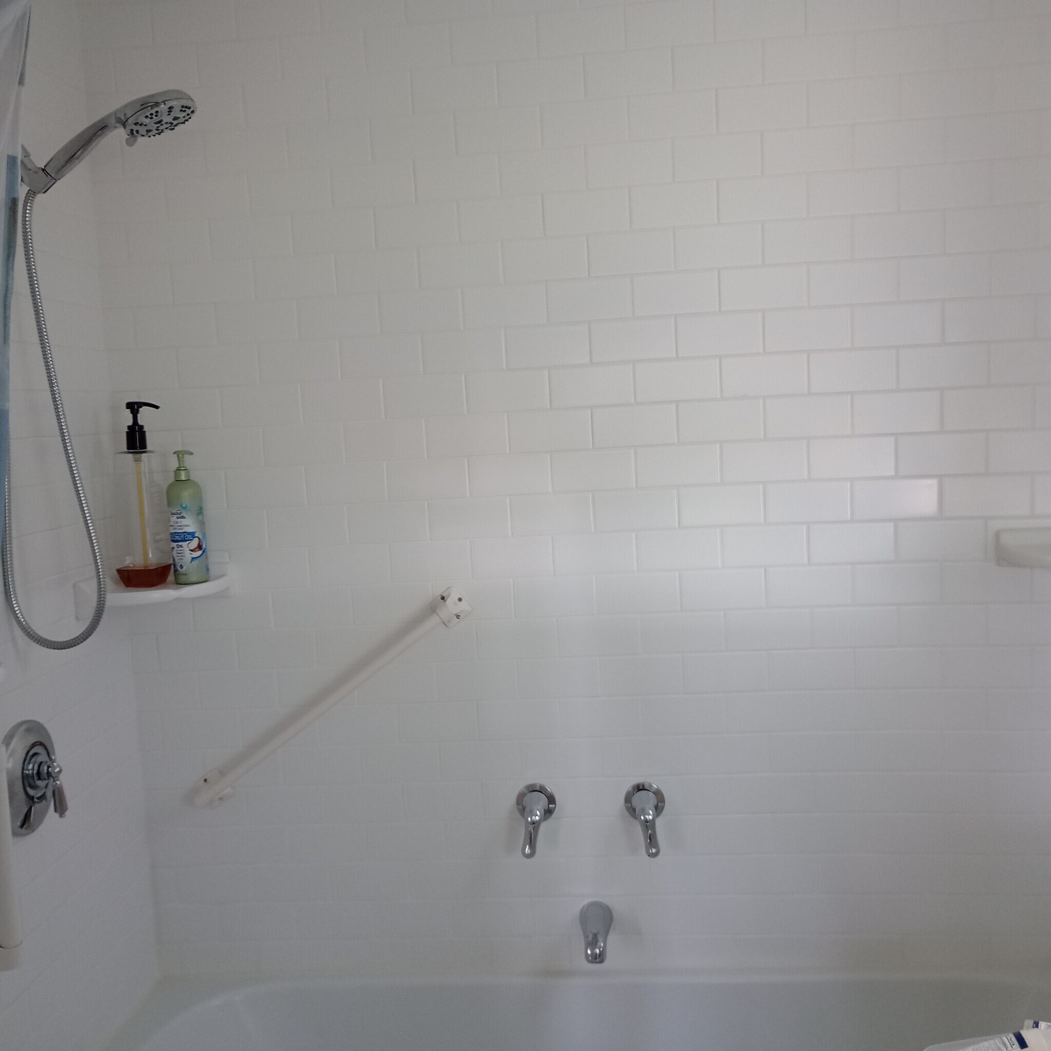Master bath - 10 Hilliard St