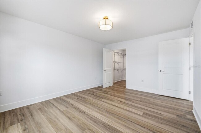 Building Photo - 554 Plaza Seville Ct