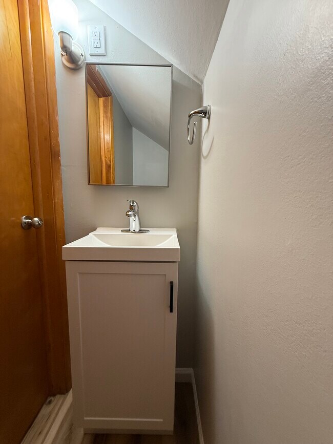 Building Photo - 418 McKinley Ave