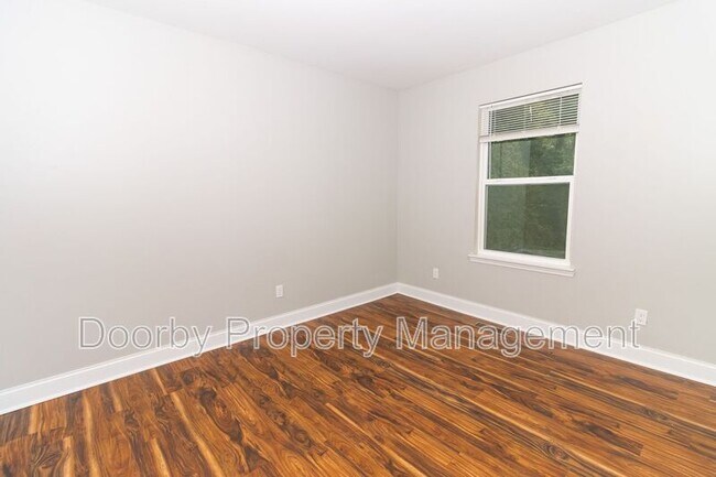 Building Photo - 1712 Tunnel Blvd