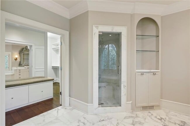 Building Photo - 1965 W Wesley Rd NW