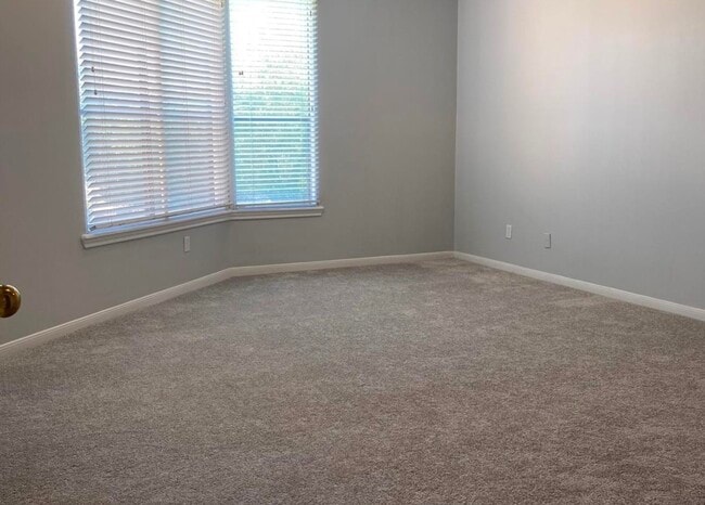 Building Photo - 5200 Weslayan St