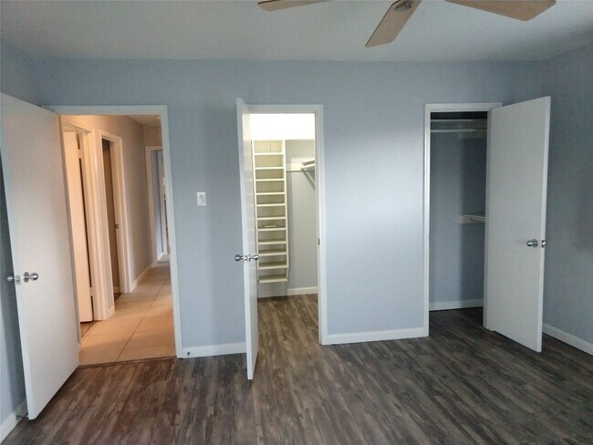 Building Photo - 12927 Westmere Dr
