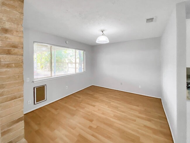 Building Photo - 19311 Spanish Needle Dr