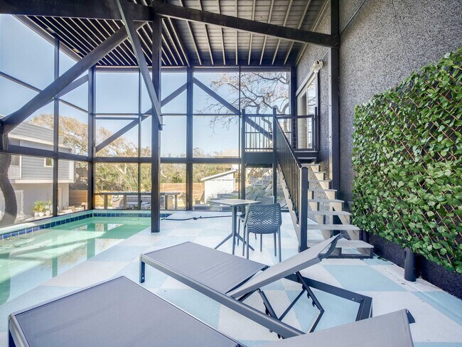 Building Photo - 5537 Pelican Way