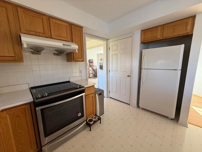 Building Photo - 2777 Mystic Dr