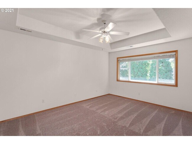 Building Photo - 4 Bedroom Bethany Home on a Large Corner L...