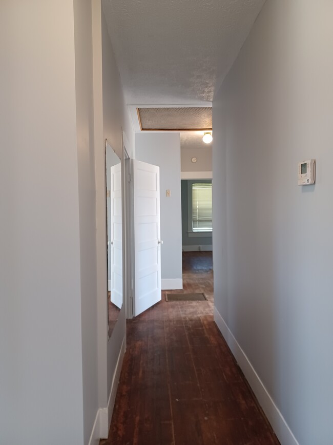 Building Photo - 727 55th Ave