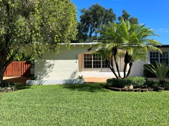 Primary Photo - Beautifully appointed 4 Bedrooms, 2 Bathro...