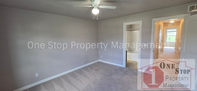 Building Photo - 260 N Pointe Ln