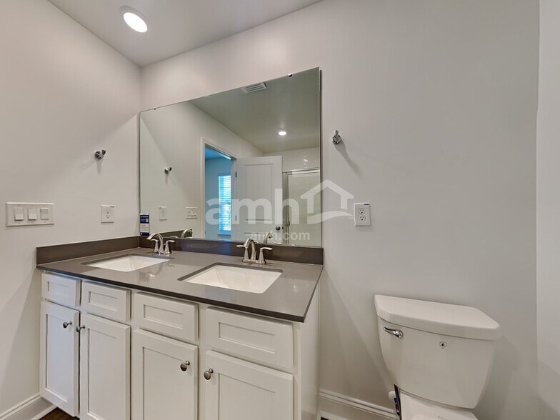 Building Photo - 308 Calla Lily Ct