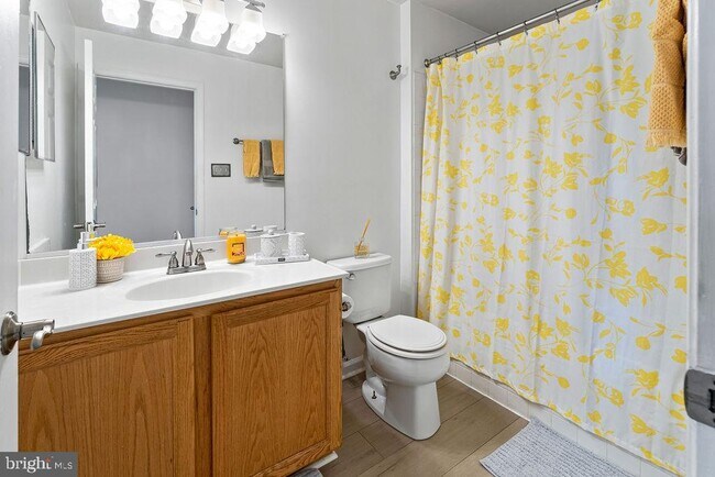 Building Photo - 6223 Wild Swan Way