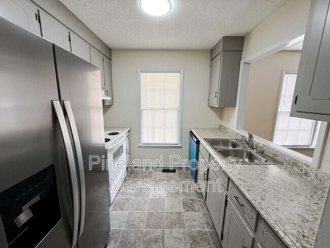 Building Photo - 518 Suffolk Ct