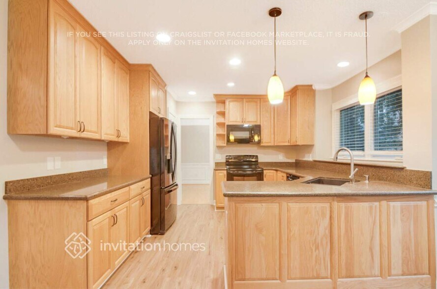 Building Photo - 305 Durington Pl