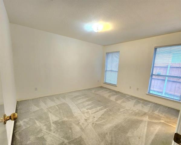 Building Photo - 1100 Cedarcrest Dr