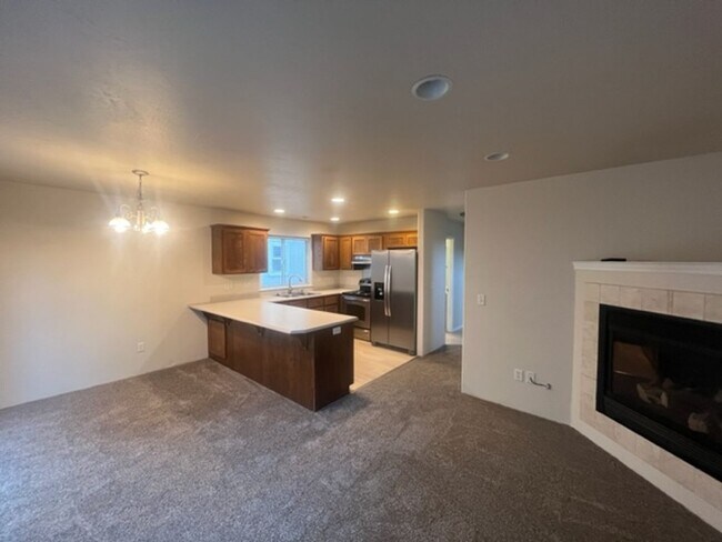 Building Photo - 1297 Clearsprings Dr