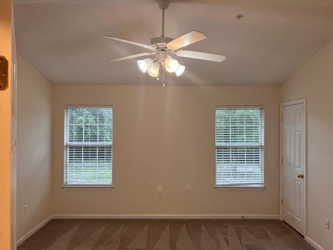 Building Photo - 240 Swaying Pine Ct