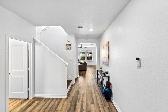 Building Photo - NEW RENTAL ALERT!!! READY NOW!!!