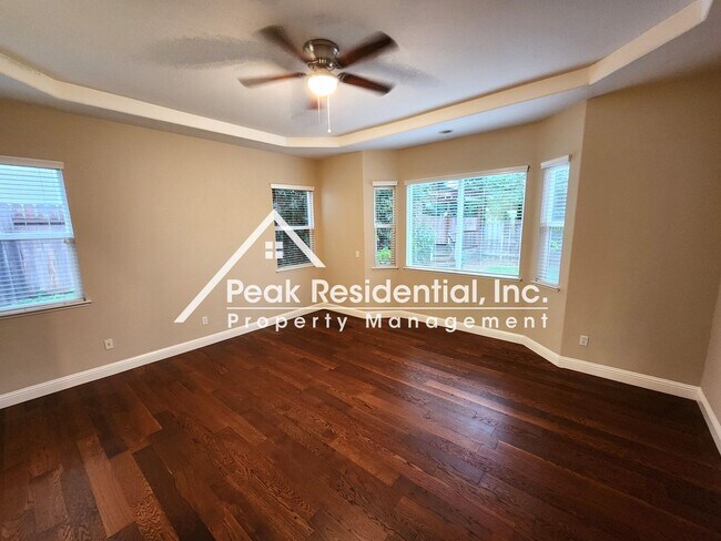 Building Photo - Spacious Folsom 4bd/3ba Home With 3 Car Garage!