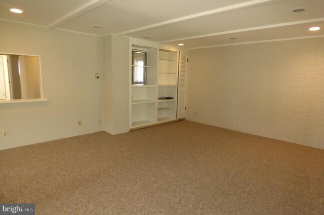 Building Photo - 5419 PA-309