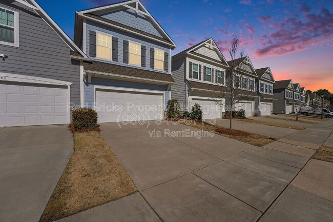 Building Photo - 5984 River Mdw Ct