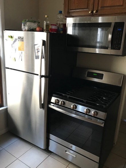 appliances - 543 W Mifflin St