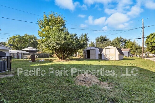 Building Photo - 502 S Holmes Ave