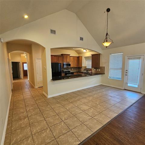 Building Photo - 922 Meadow Flower Ln