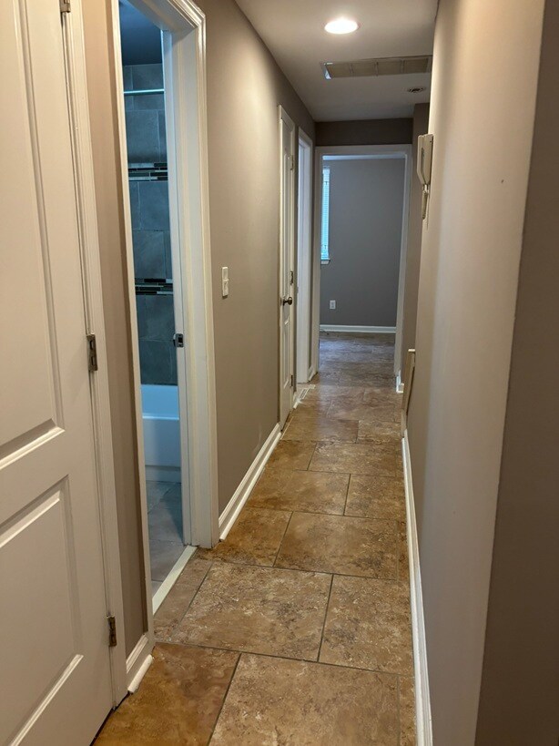 Building Photo - 1835 N Willington St