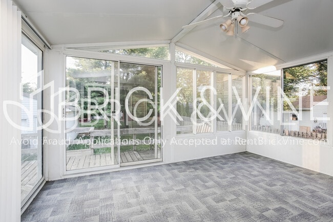 Building Photo - 5056 Ewald Dr