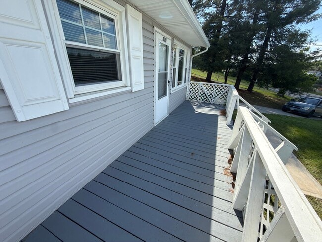 Building Photo - Christiansburg, 3 BR / 1 BA, Available for rent