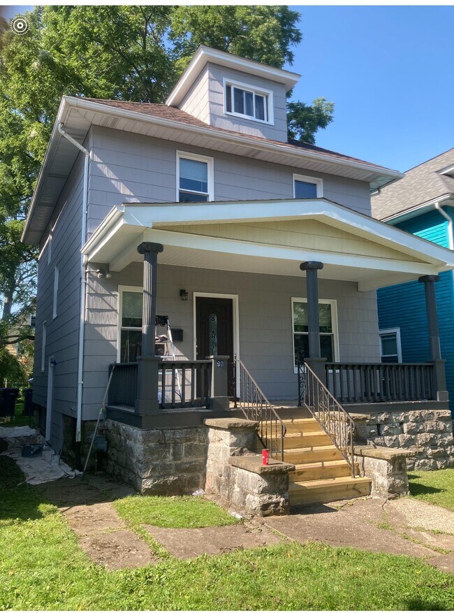 Primary Photo - 90 Englewood Ave