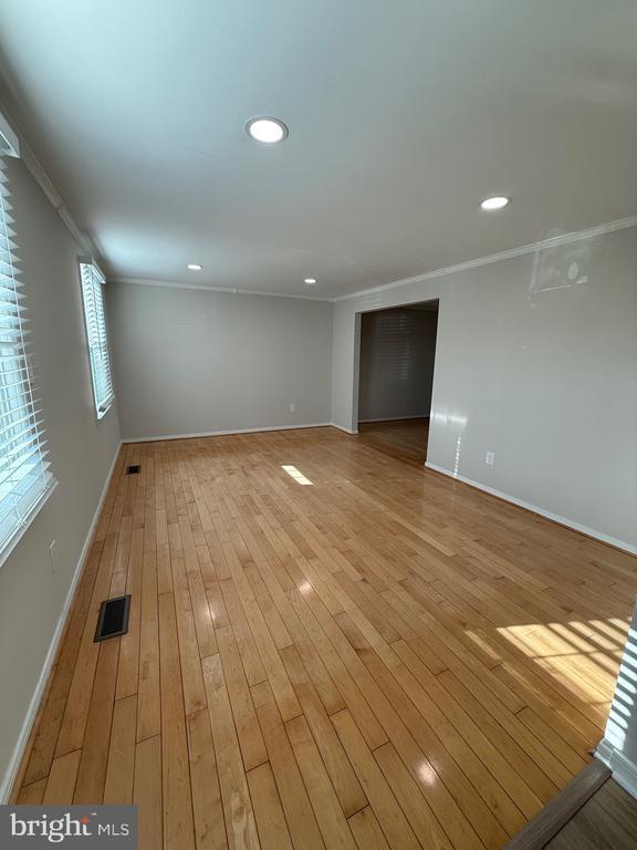 Building Photo - 3301 Fallowfield Dr
