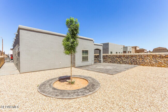 Building Photo - 14824 Harry Flournoy Ave